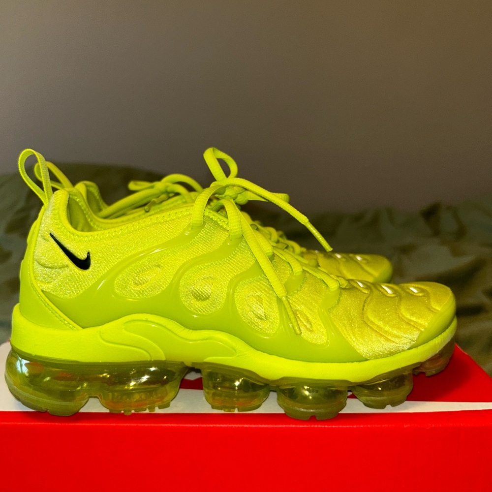 Nike Air VaporMax Plus Atomic Green and Black